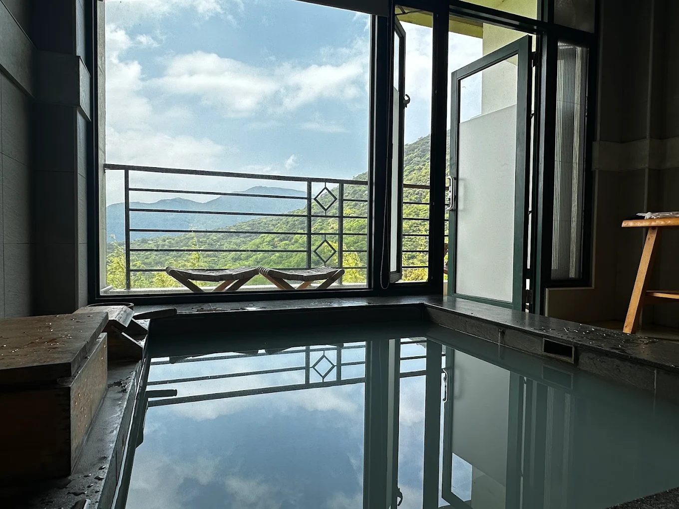 陽明山住宿推薦｜2025最新精選人氣度假村，溫泉泡湯、美食療癒一次滿足！