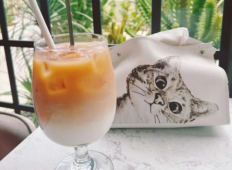 夜景咖啡廳的魔力：貓禾景觀咖啡的獨特魅力