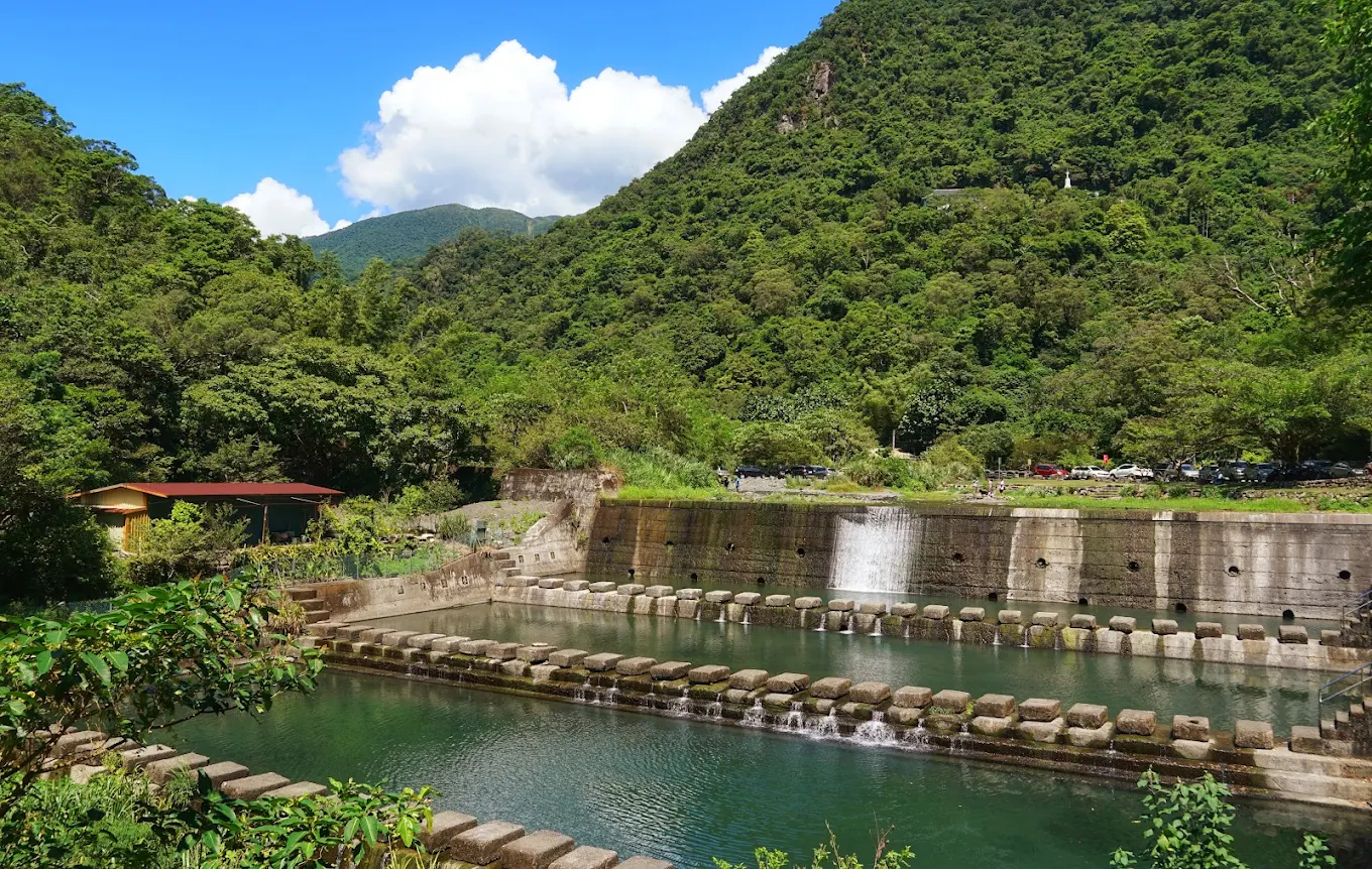 探索最佳登山步道：聖母、石門、觀音山與茶壺山之美