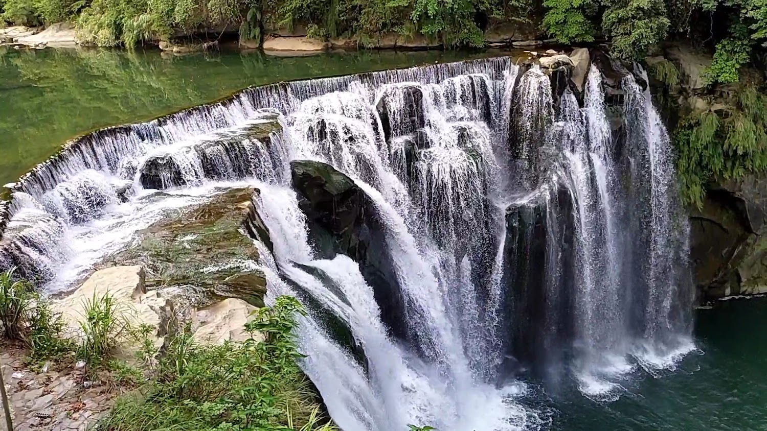新北平溪十分瀑布美景