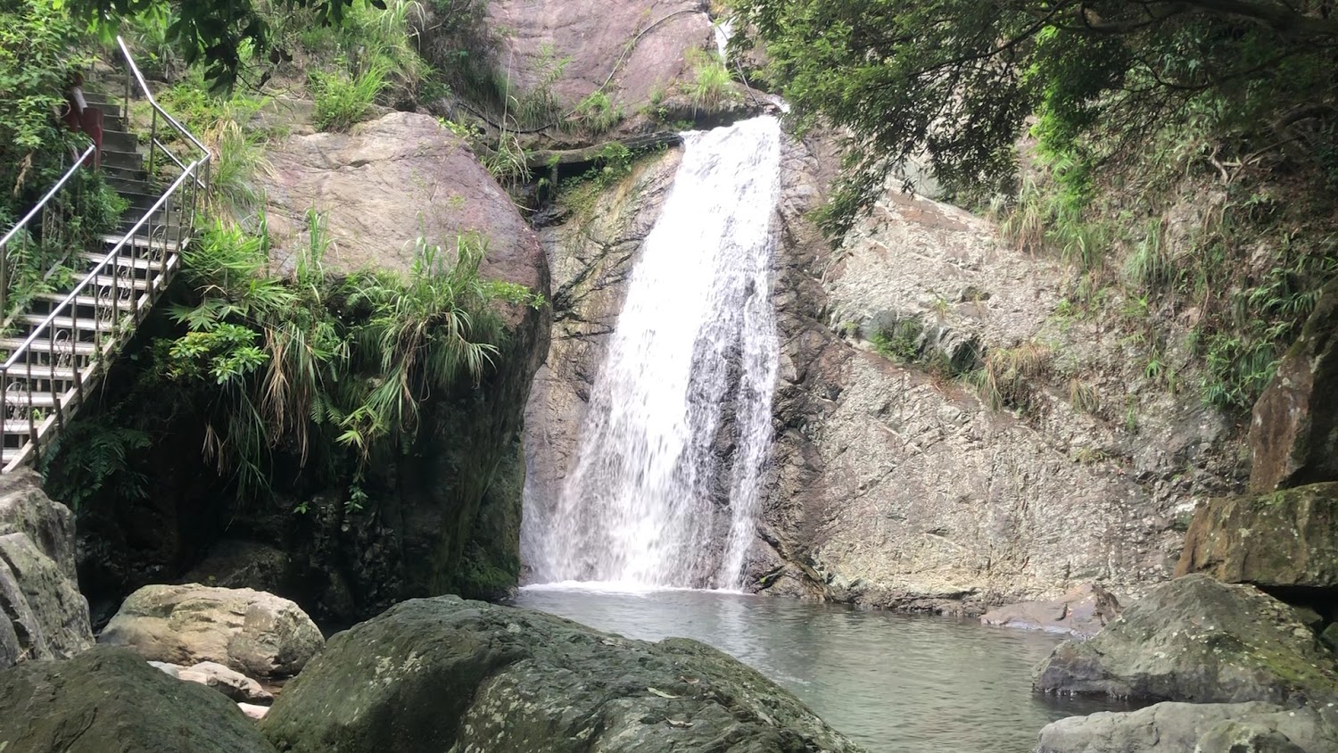 最新｜探索礁溪必訪景點：從猴洞坑瀑布到森林泡湯的完美旅程