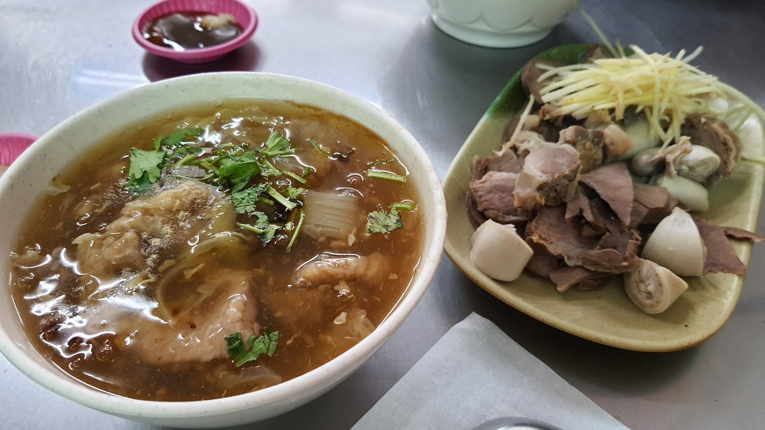 探索旗山老街美食：必嚐的6道地道佳餚