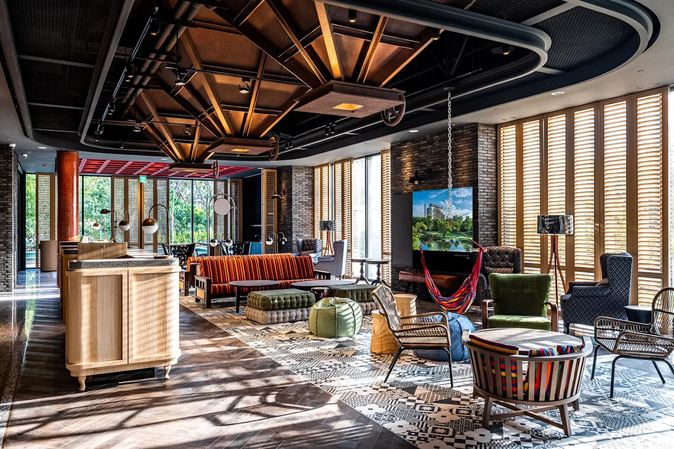 台南親子飯店推薦｜2025五大必住：卡通樂園、泳池舒壓、交通便利一次抓！