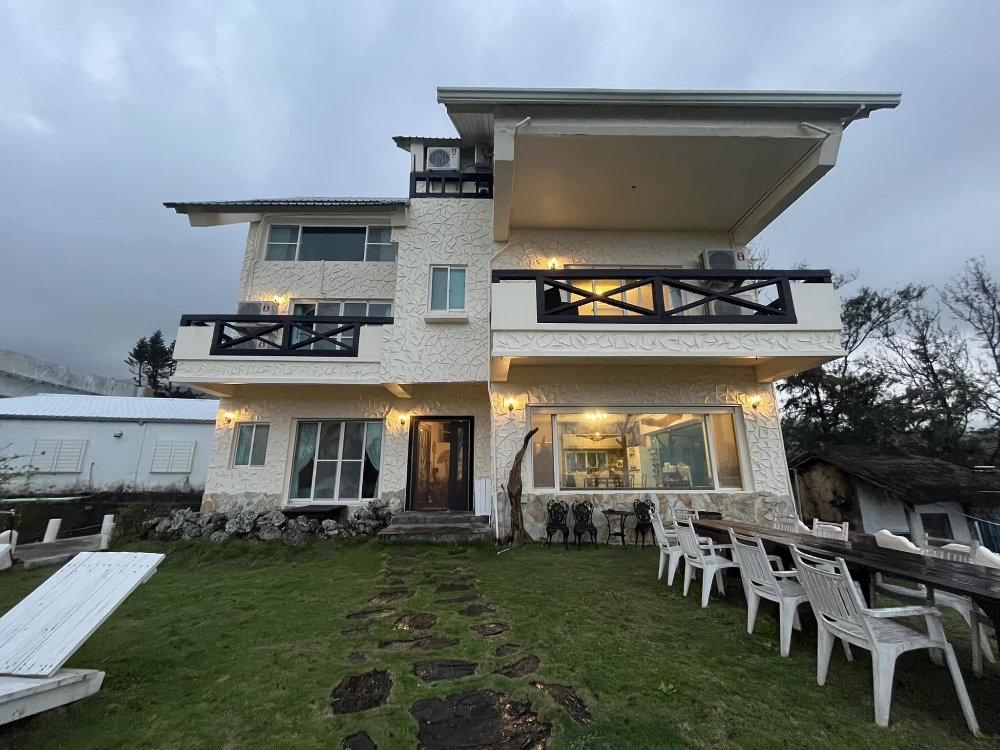 石雨傘海景民宿