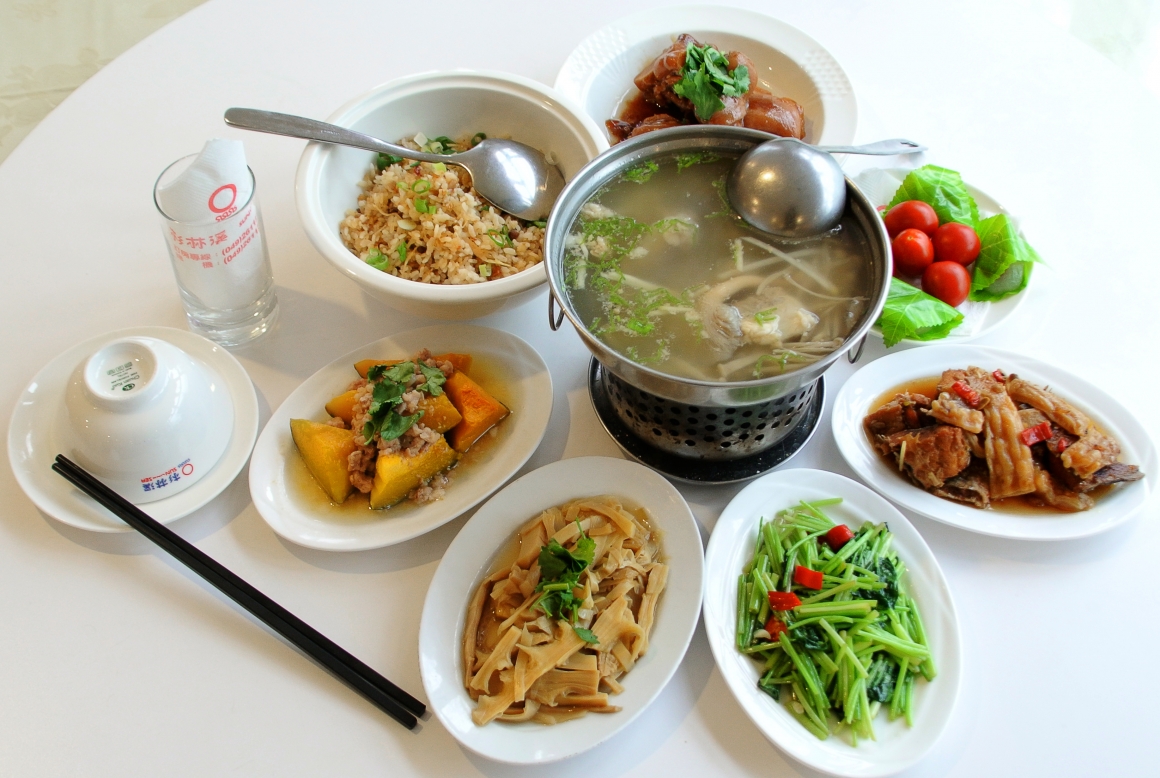 《杉林溪秘境》住進雲霧的懷抱：海拔1600公尺大飯店，白天追瀑布、夜晚數繁星