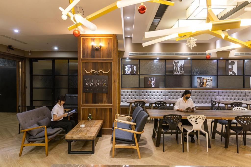 台中住宿首選｜凝萃 G11 水岸隱邸，高CP值平價旅店近火車站！