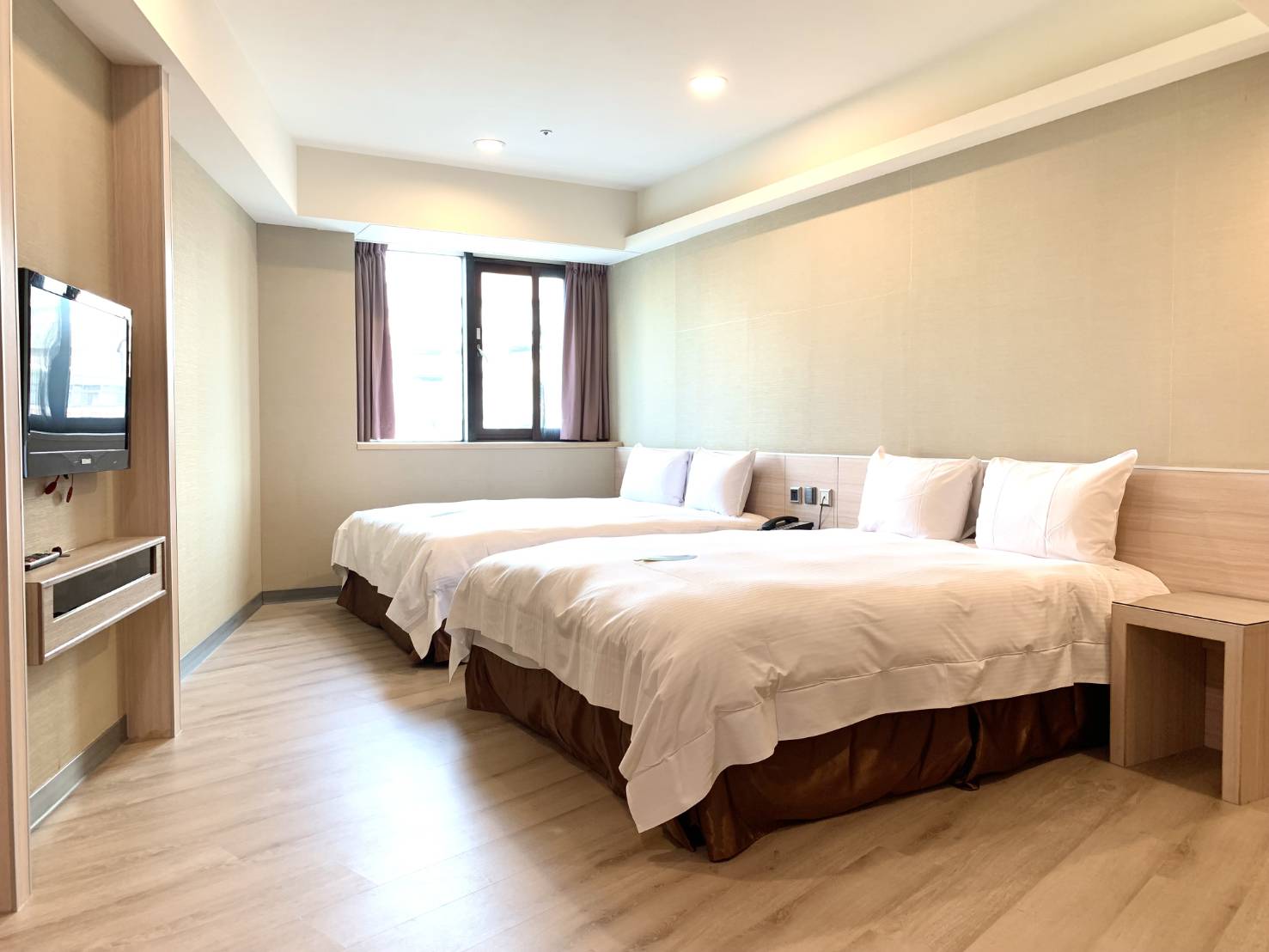 飯店典雅宏偉的建築外觀，巴洛克風情盡顯