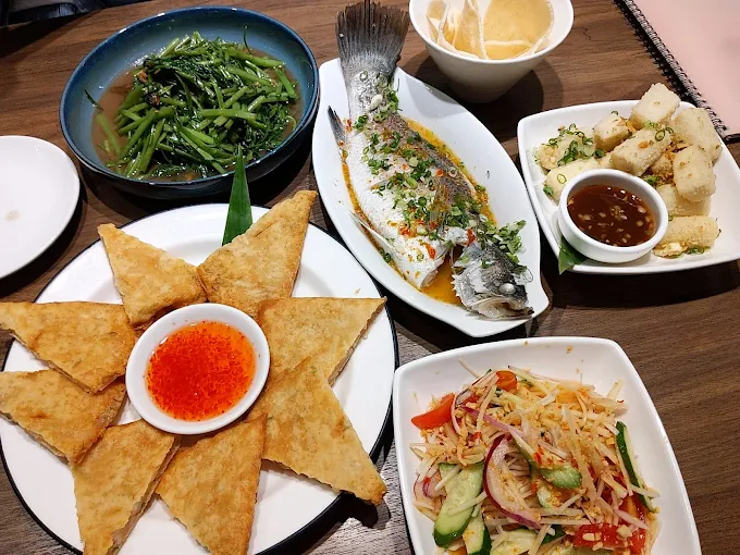 花蓮必吃美食推薦｜五大餐廳詳細介紹，從泰式料理到在地甜品一次收錄！