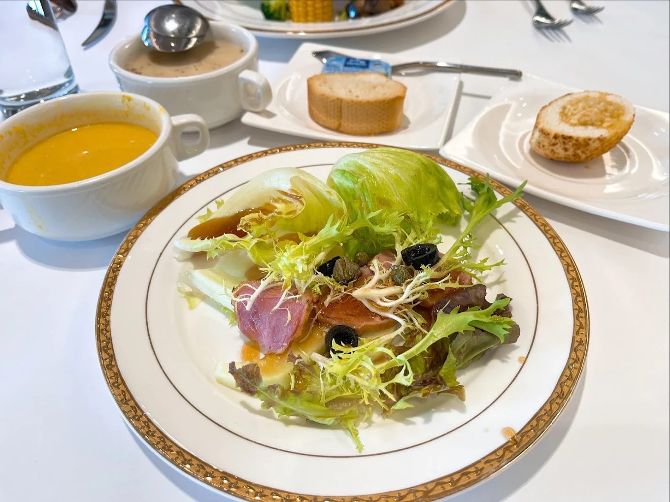 🌿 綠意山莊旅遊全攻略|住宿、美食、活動、最佳季節一次看懂!