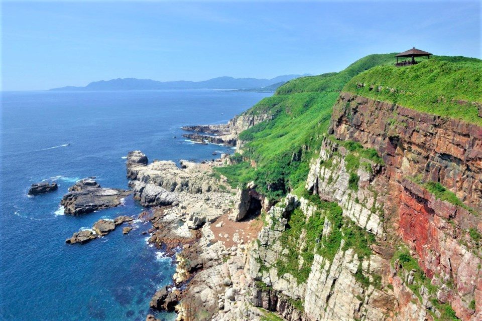 東北角秘境大公開｜四角窟觀景台、龍洞灣岬角、南雅奇岩一次收錄