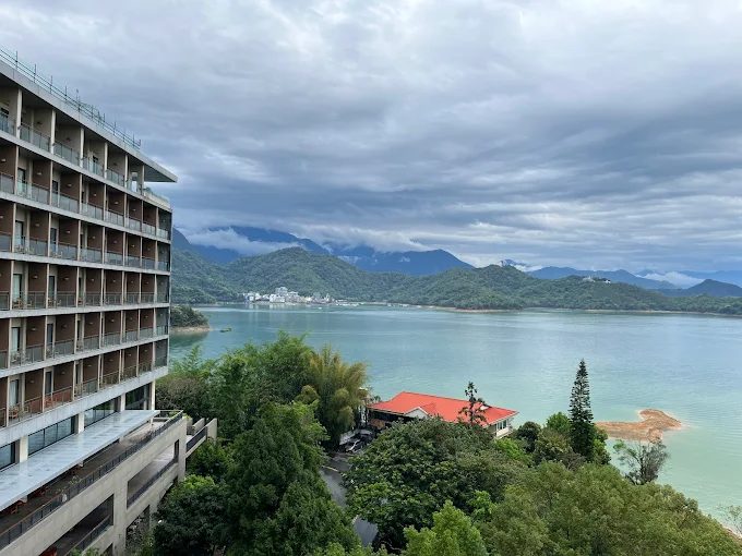 2025日月潭住宿攻略｜涵碧樓、雲品到大淶閣，最完整清單