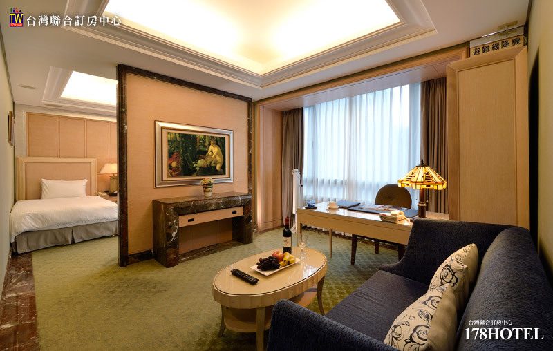 🌅 新店碧潭帝景飯店｜湖景標準雙人房住宿券 $1,888 起（含早餐）