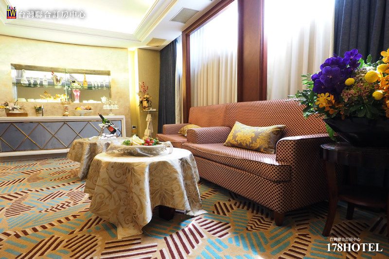 🌅 新店碧潭帝景飯店｜湖景標準雙人房住宿券 $1,888 起（含早餐）