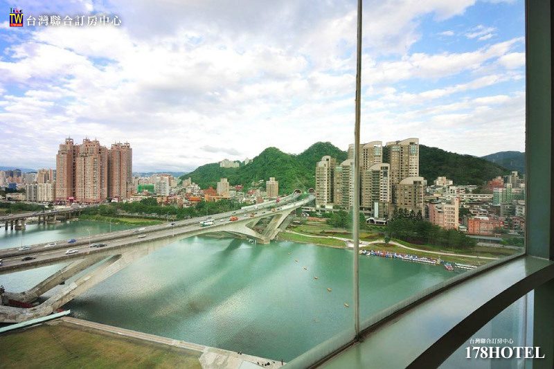 🌅 新店碧潭帝景飯店｜湖景標準雙人房住宿券 $1,888 起（含早餐）