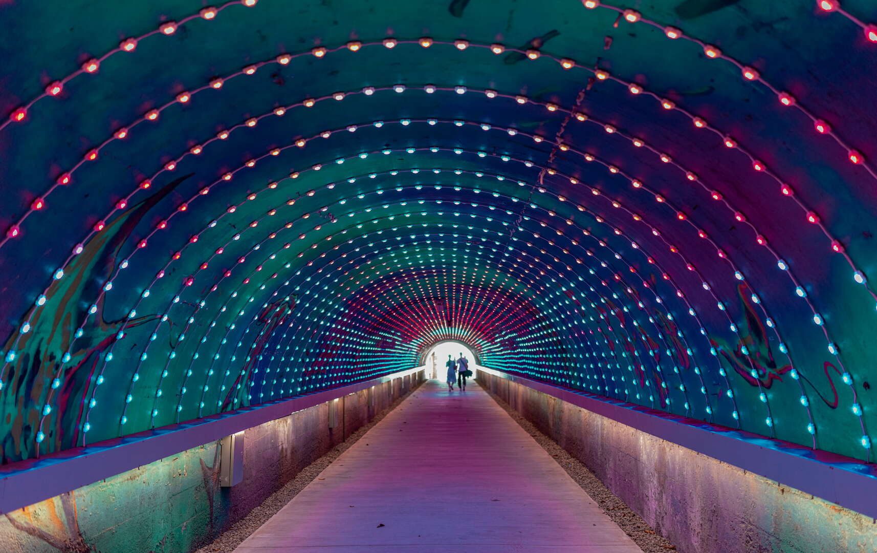 2025高雄小旅行推薦｜愛河夜景散步＋旗津老街美食＋西子灣浪漫日落