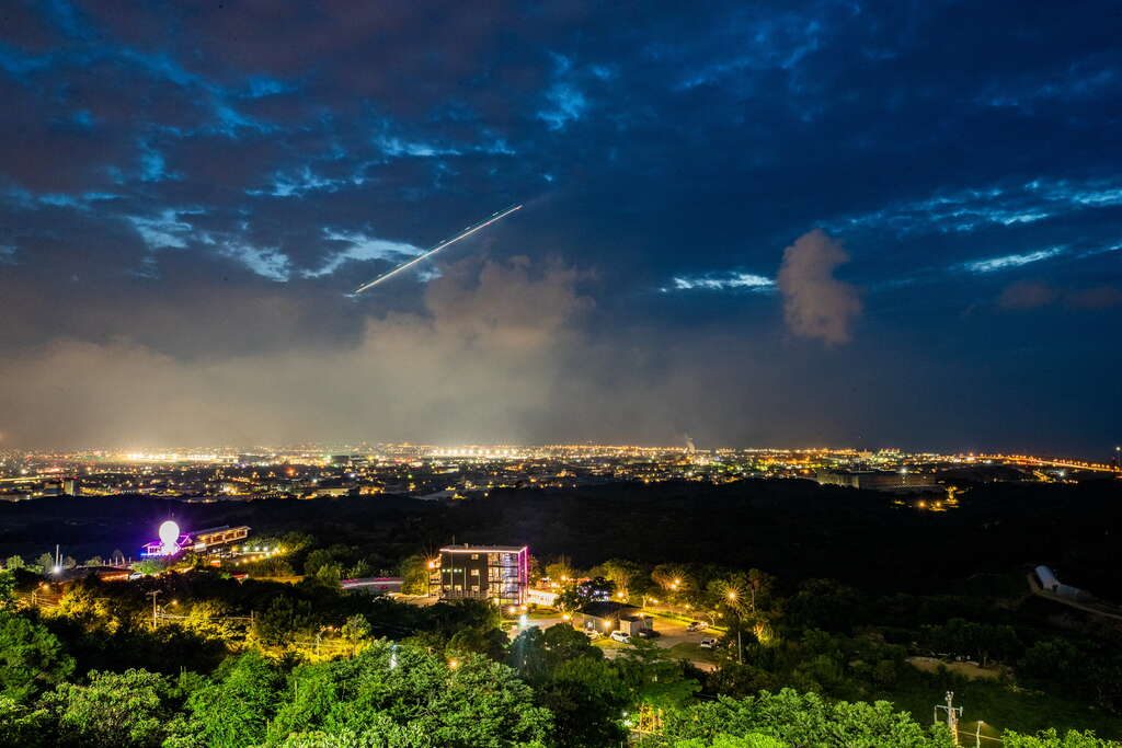 桃園必去夜景清單｜乳姑山白圍牆、大古山、大棟山，最強夜遊指南！