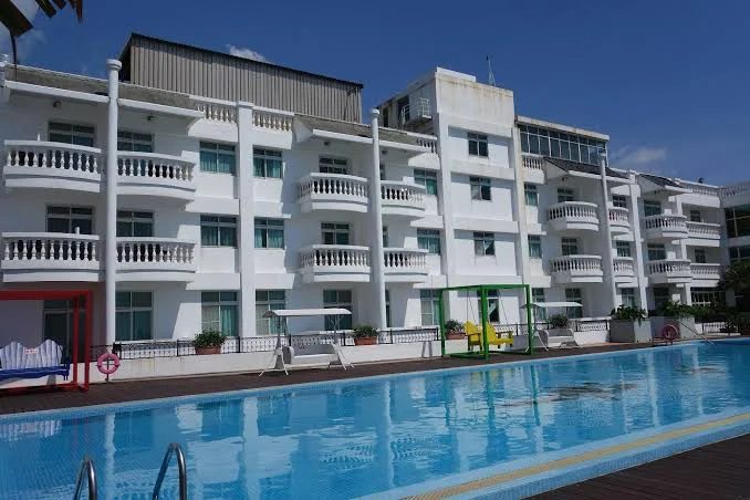 龍洞灣岬步道攻略｜新北必訪海岸秘境，親子健行看海蝕洞全指南