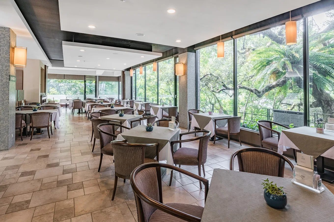 逃離台北只要40分鐘!入住【三峽大板根森林溫泉酒店】,享受原始雨林 × 美人湯溫泉的療癒假期