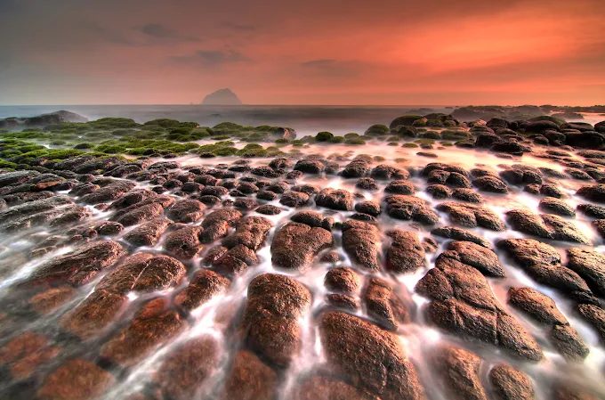 基隆秘境阿拉寶灣｜和平島豆腐岩日出、部落文化全攻略