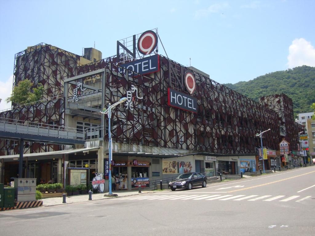 礁溪九號溫泉旅店：房內溫泉浴缸＋溫泉魚泡腳，親子必訪的慢活住宿