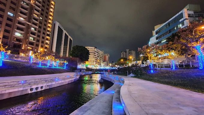 薆悅酒店台中館｜走路到忠孝夜市，火車站步行可達的舒適住宿首選