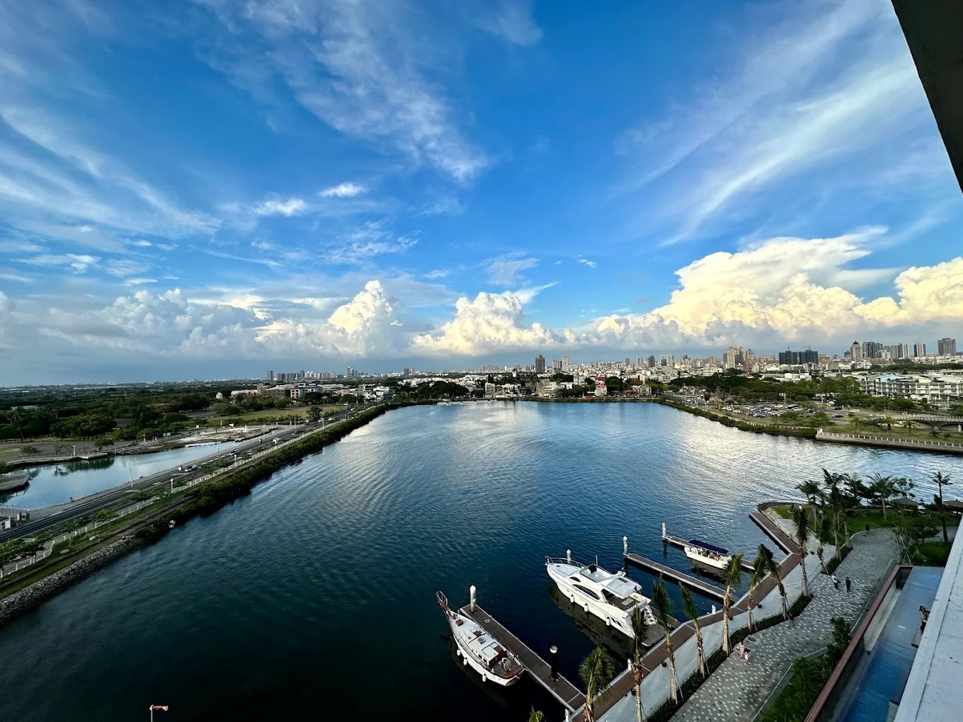 台南安平漁光島一日遊｜木麻黃森林、金色沙灘與海鮮美味全攻略