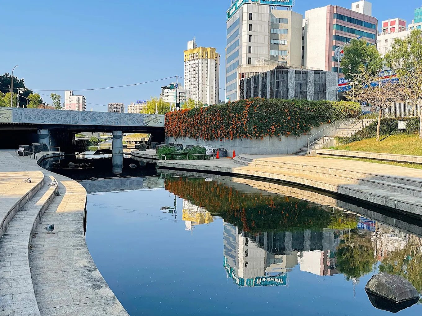 🌆 台中柳川文青住宿優惠｜沫秋立柳川行旅 Mercury Hotel 雙人房只要 $1450 含早餐