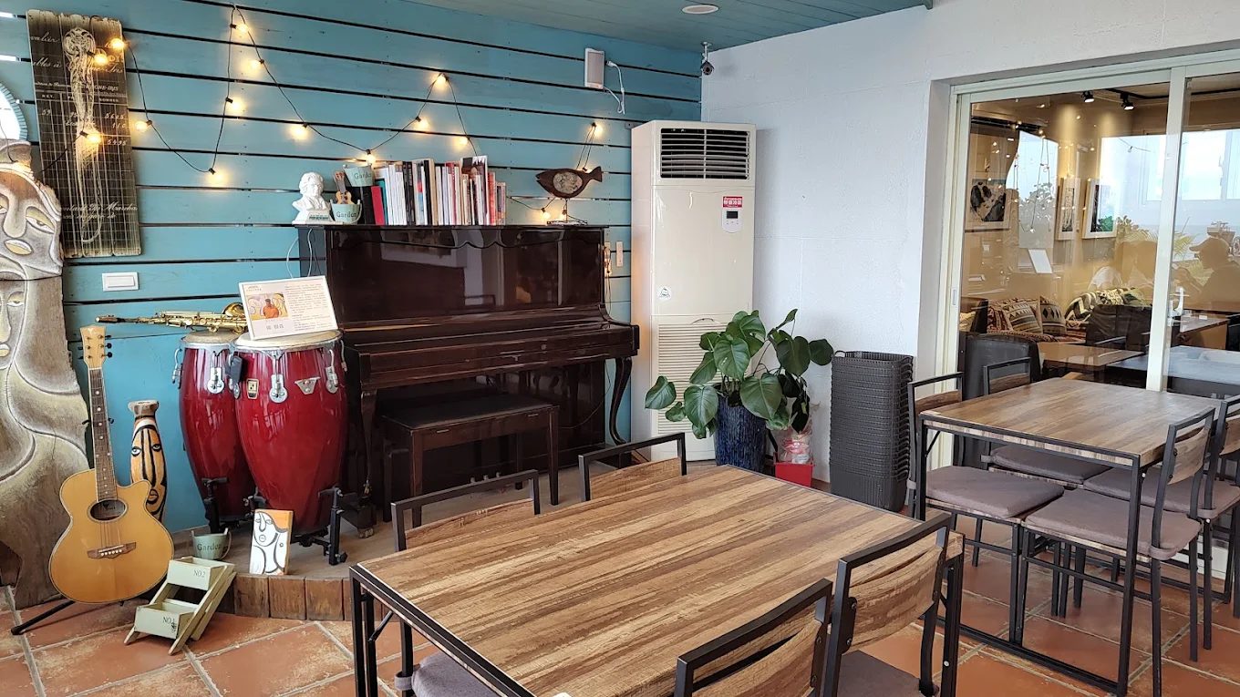 北海岸必訪！普羅旺斯海岸咖啡｜海景第一排的美味下午茶秘境