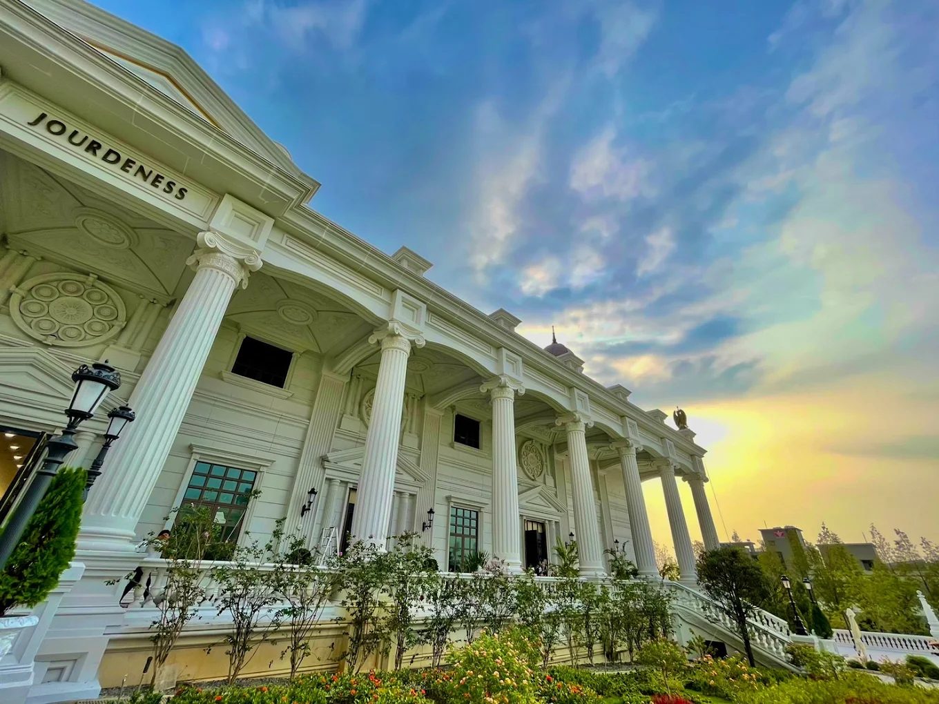 嘉義住宿優惠｜雙人房1680再送佐登妮絲城堡門票，兩天一夜小旅行超省心！