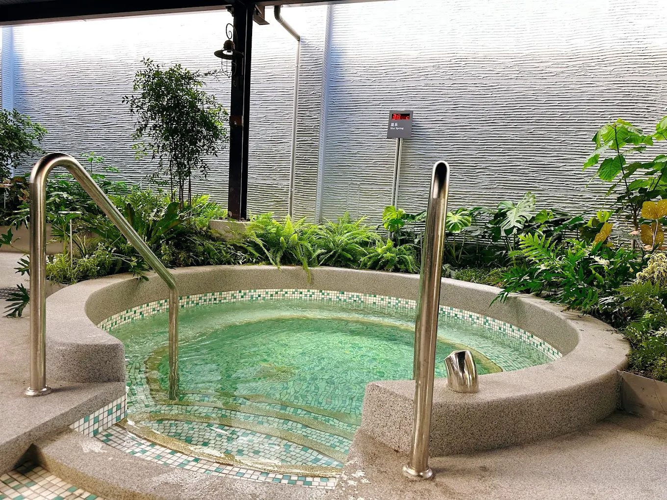 礁溪全新翻新！冠翔泉旅｜植癒系溫泉飯店 $4,580 起