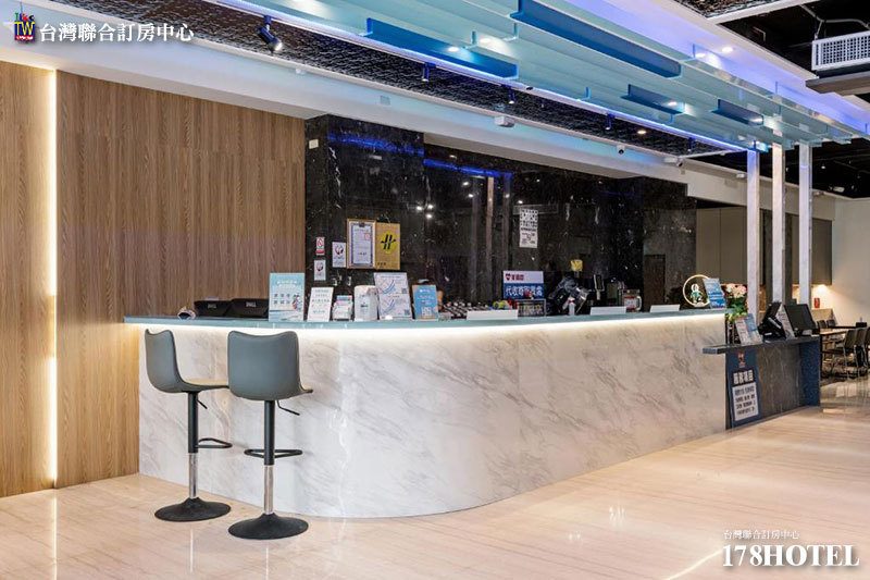 台中沫秋立柳川行旅住宿券推薦｜雙人房只要 $1450 含早餐，高CP值近台中車站住宿！