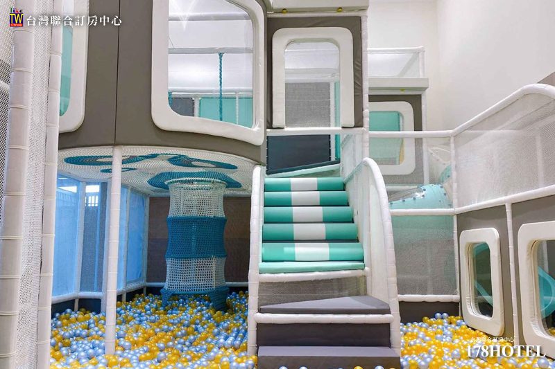 設備齊全的健身房，滿足旅客的運動需求。