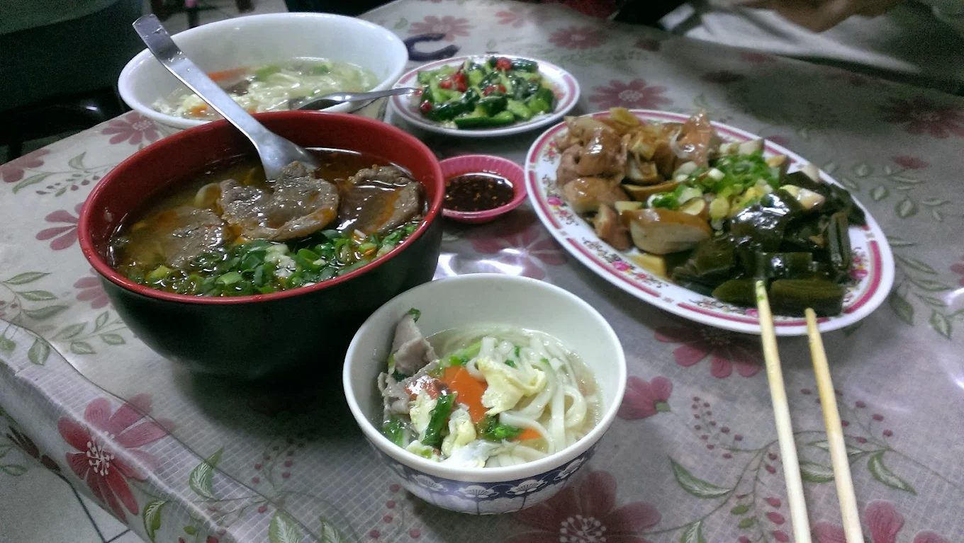 關西老街|走進新竹懷舊客家街道,吃擂茶、逛紅磚老街一日遊