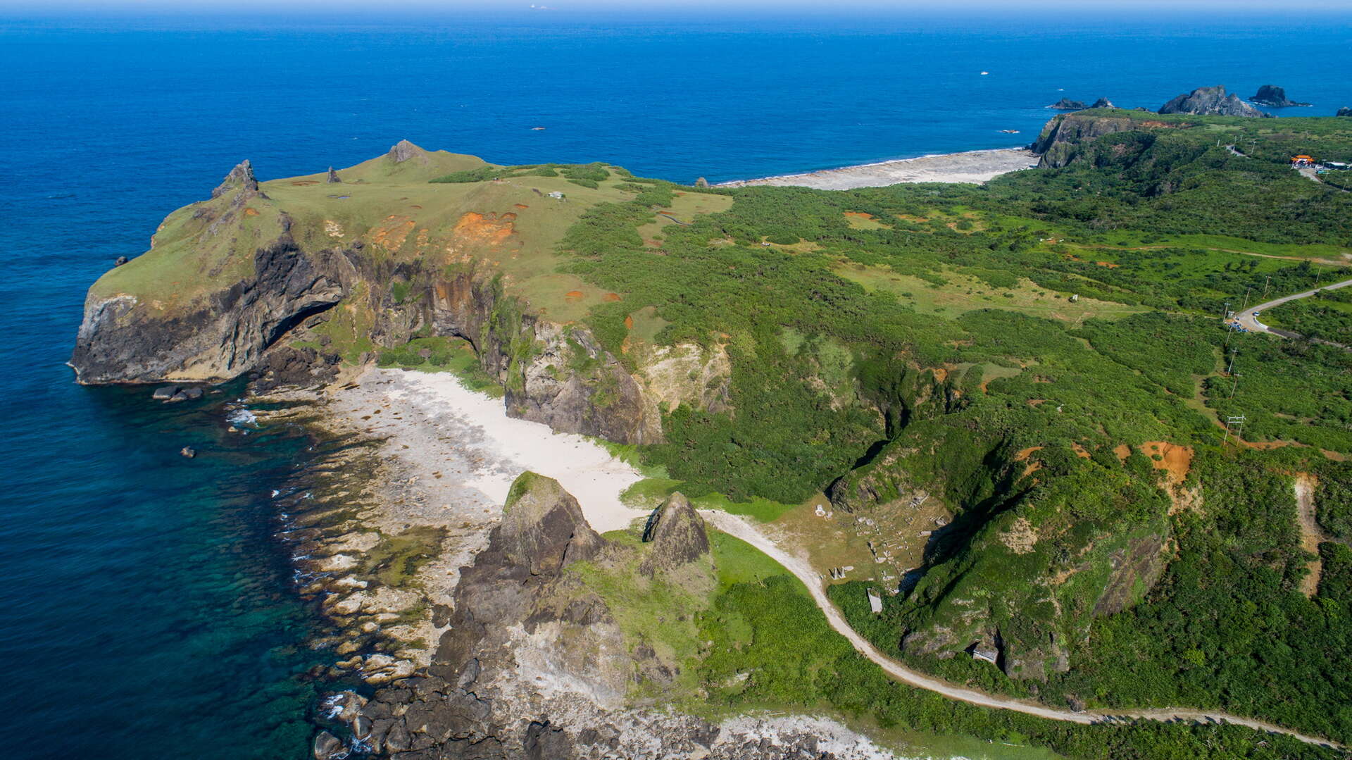 綠島景點全攻略｜探訪神秘柚子湖與必訪5大自然奇景