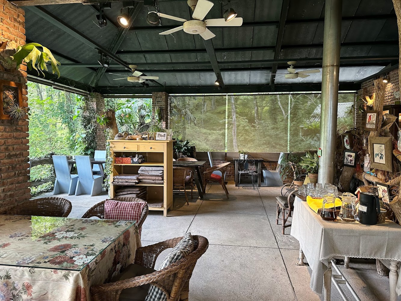 6號花園被綠意環繞，宛如山中的童話小屋。