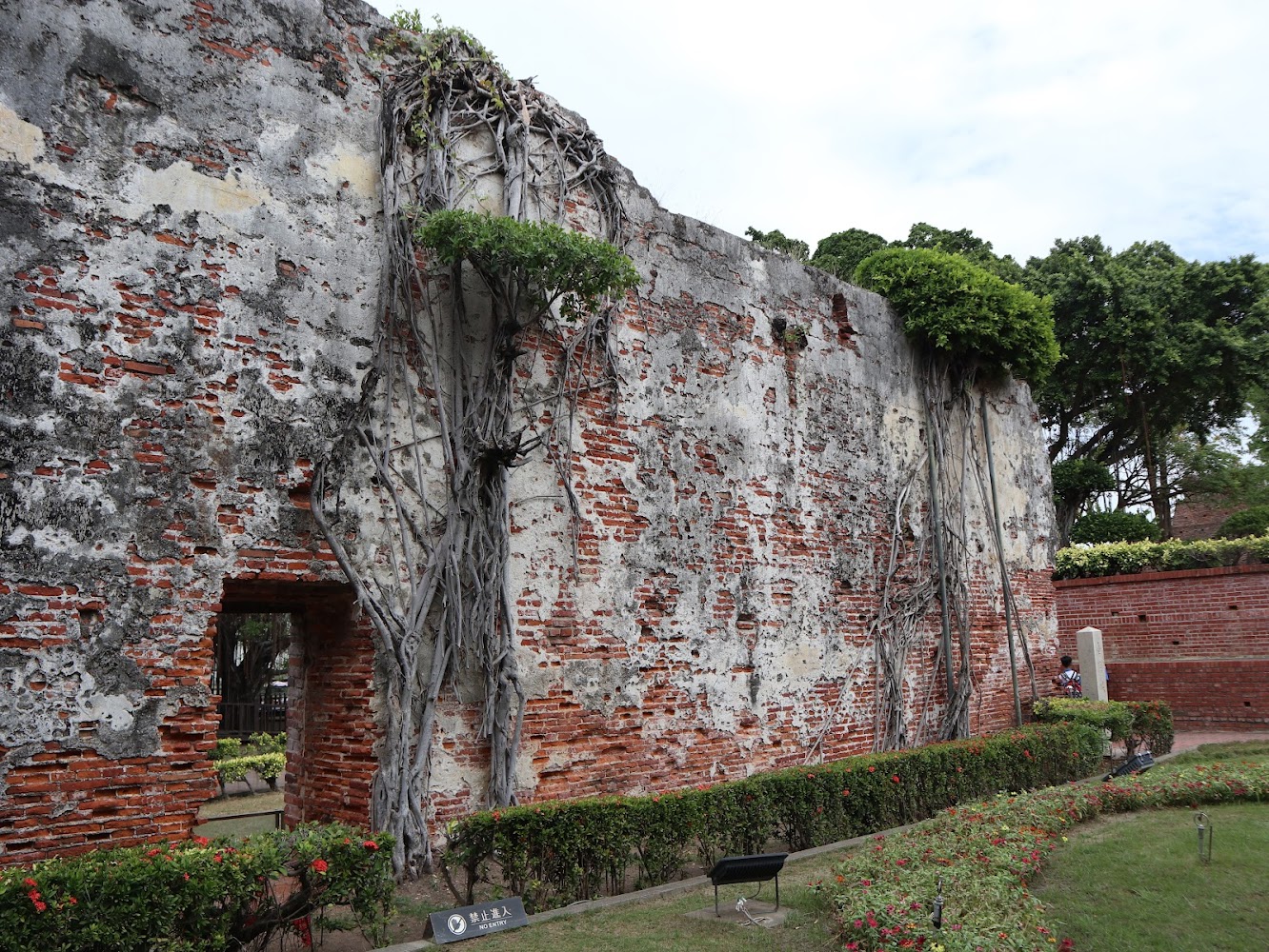 熱蘭遮城博物館：保存了豐富的考古文物與大航海時代的珍貴歷史資料