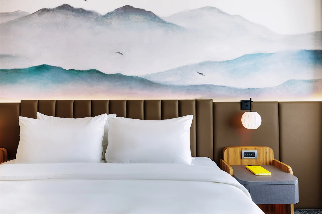 在嘉義福容voco酒店的夜晚與燈光相遇，讓疲憊被悄悄帶走成為安靜片刻