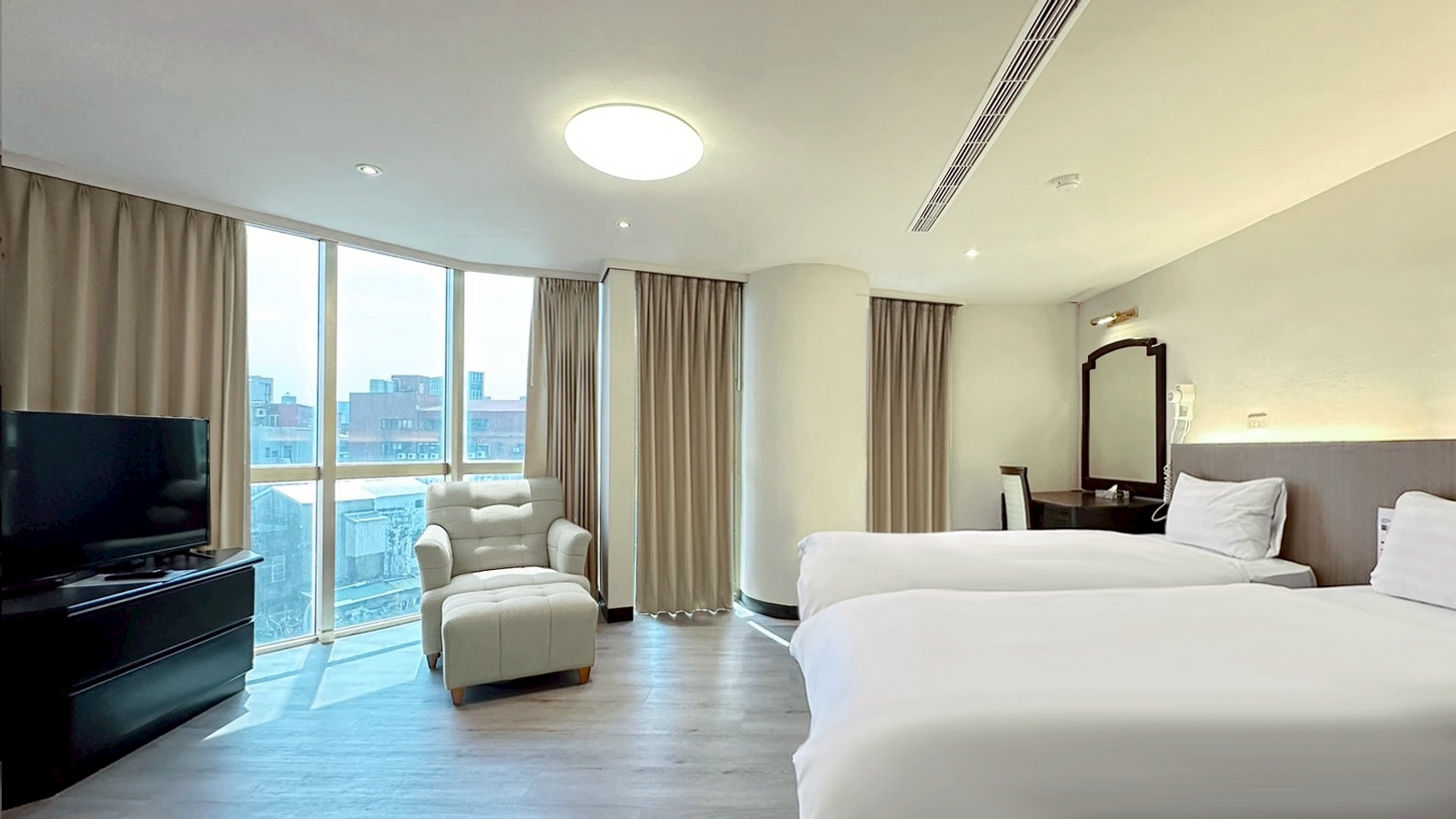 新竹大道城飯店限時優惠｜連住 3 晚或訂 3 間房直接 9 折，官網限定省很大！