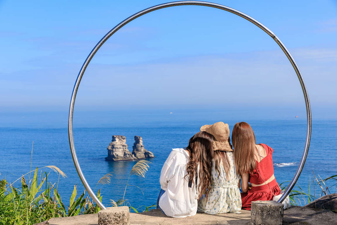 北海岸一日遊必訪景點攻略|探索淺水灣、神秘海岸、潮境公園與野柳海洋世界