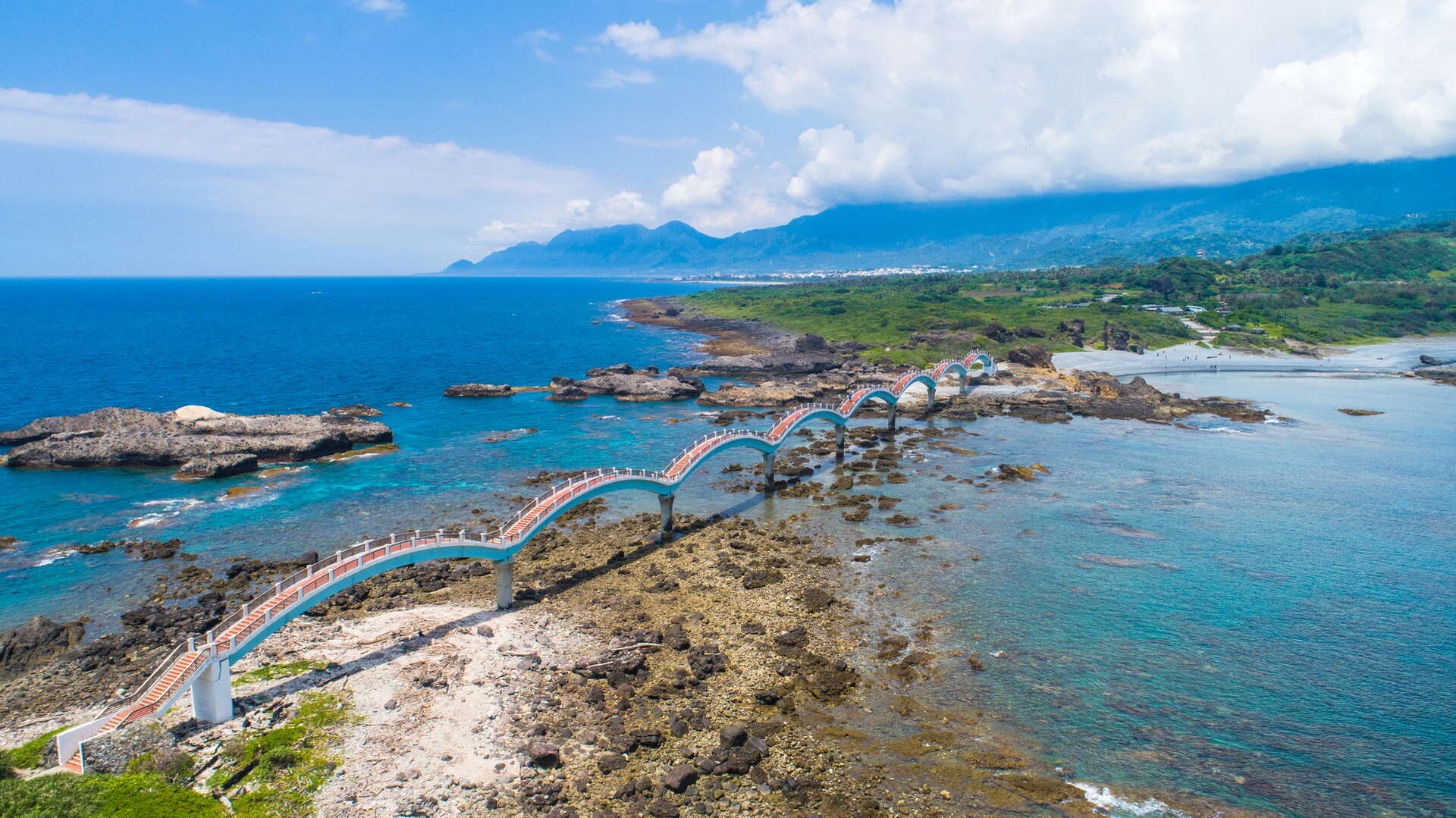 三仙台旅遊攻略|台東必訪仙境:跨海橋、日出美景與海鮮美食全收