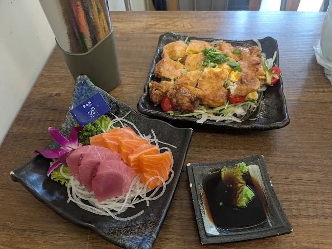 走進宜蘭南方澳漁港的午後時光,讓海味與夕陽一起落下