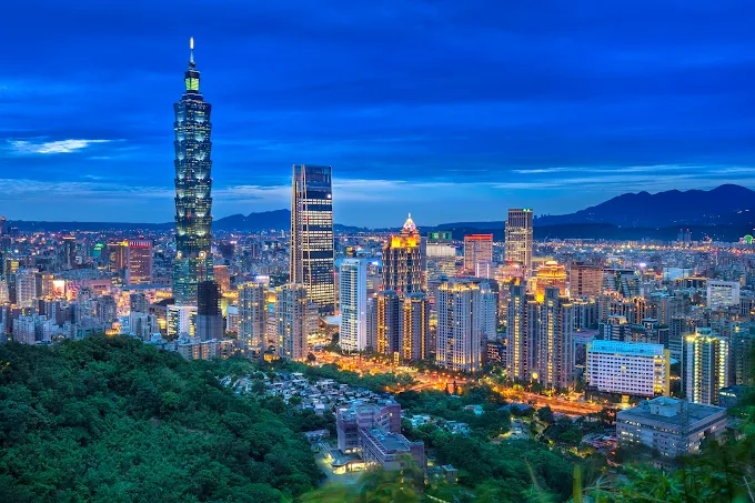 北部夜間自駕必訪景點TOP5｜象山、陽明山、貓空、碧山巖、台北101夜景全攻略