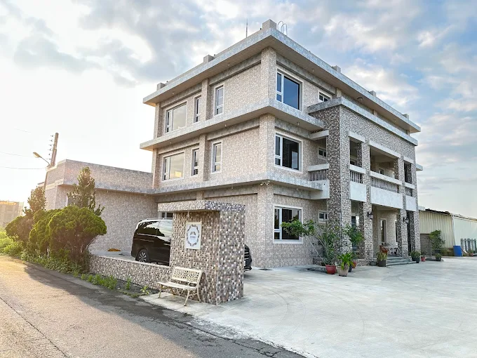 把宜蘭礁溪溫泉放進夜晚，把蘇澳海景留給清晨，住一晚就想再回來