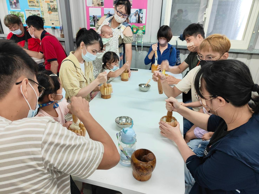在宜蘭三星張美阿嬤農場餵水豚做手作甜點，讓午後時間在陽光裡慢慢鬆開