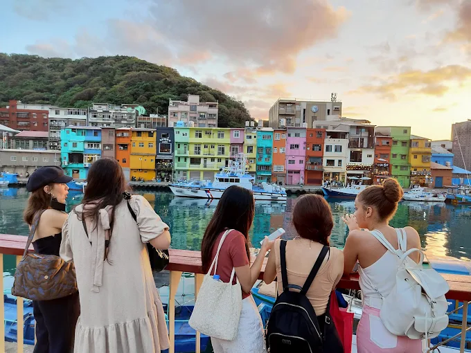 2025 基隆和平島公園一日遊全攻略｜必訪景點、美食與交通指南