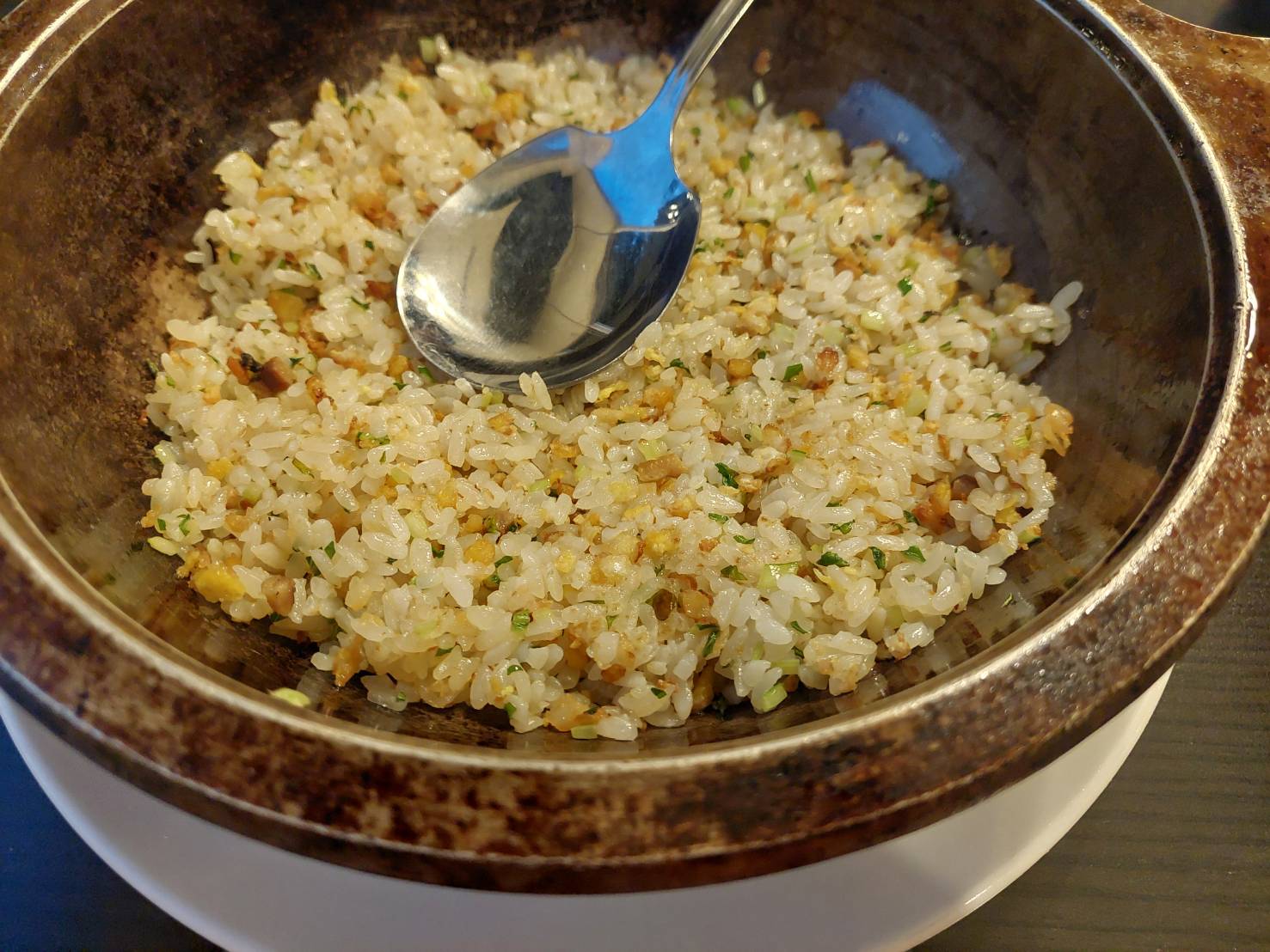 上海鍋巴菜飯煲擺盤