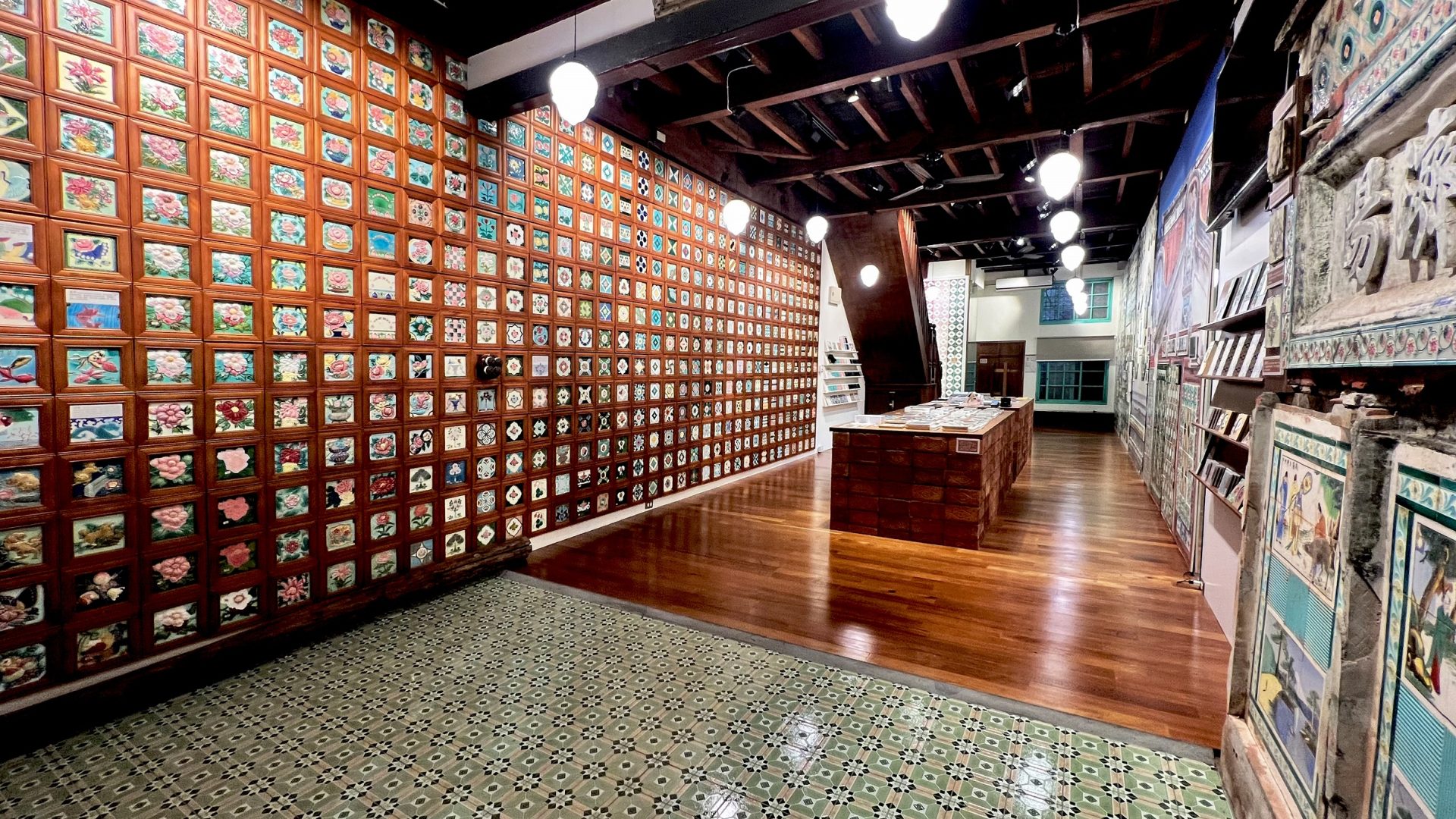 把腳步放慢走一趟嘉義文化散策，穿過花磚與日式庭院感受時間流動