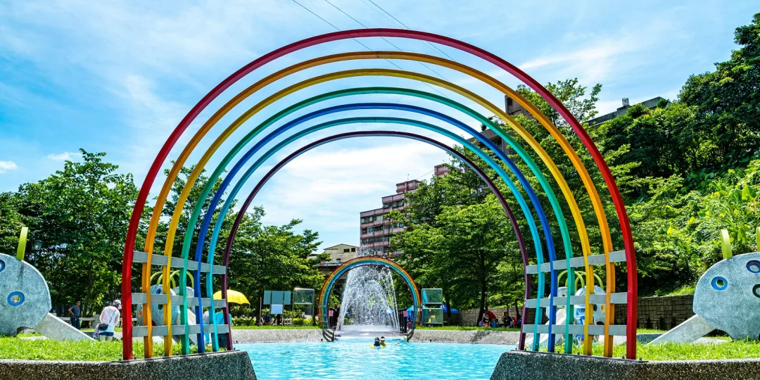 基隆一日遊:探索和平島、海洋廣場和暖暖公園的完美行程
