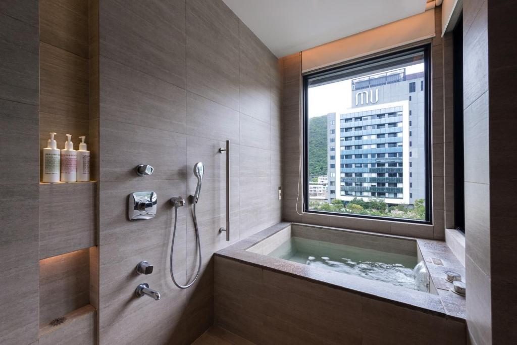 泡在礁溪的雲霧裡：情侶私湯、親子空中泳池，4 間溫泉飯店一次揭曉