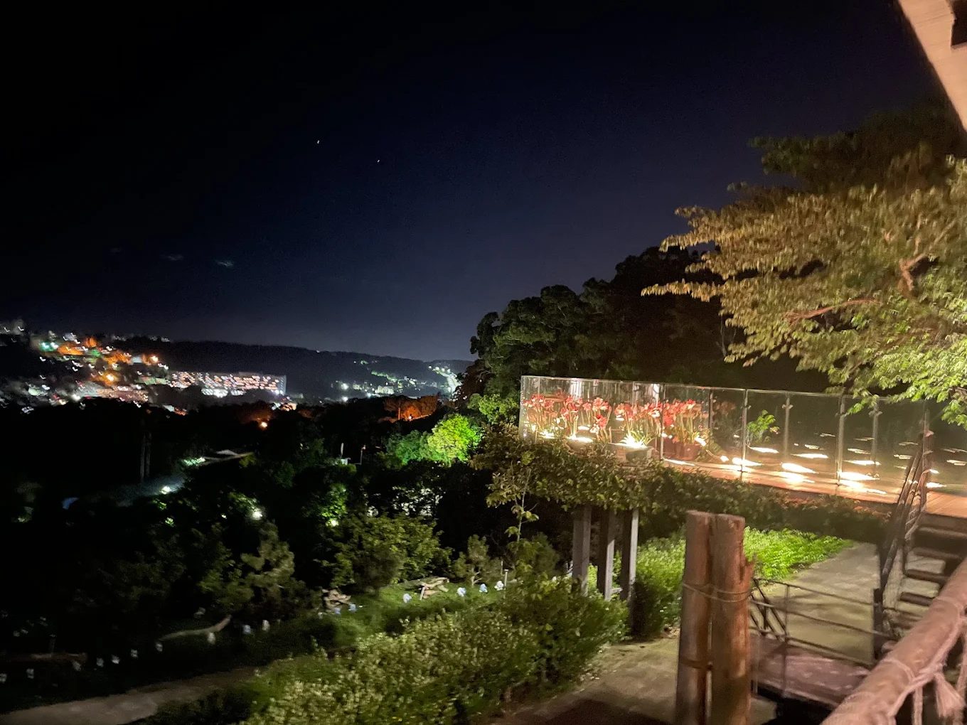 新竹景觀餐廳精選｜5 家山林湖畔美食與沉浸風景的好所在
